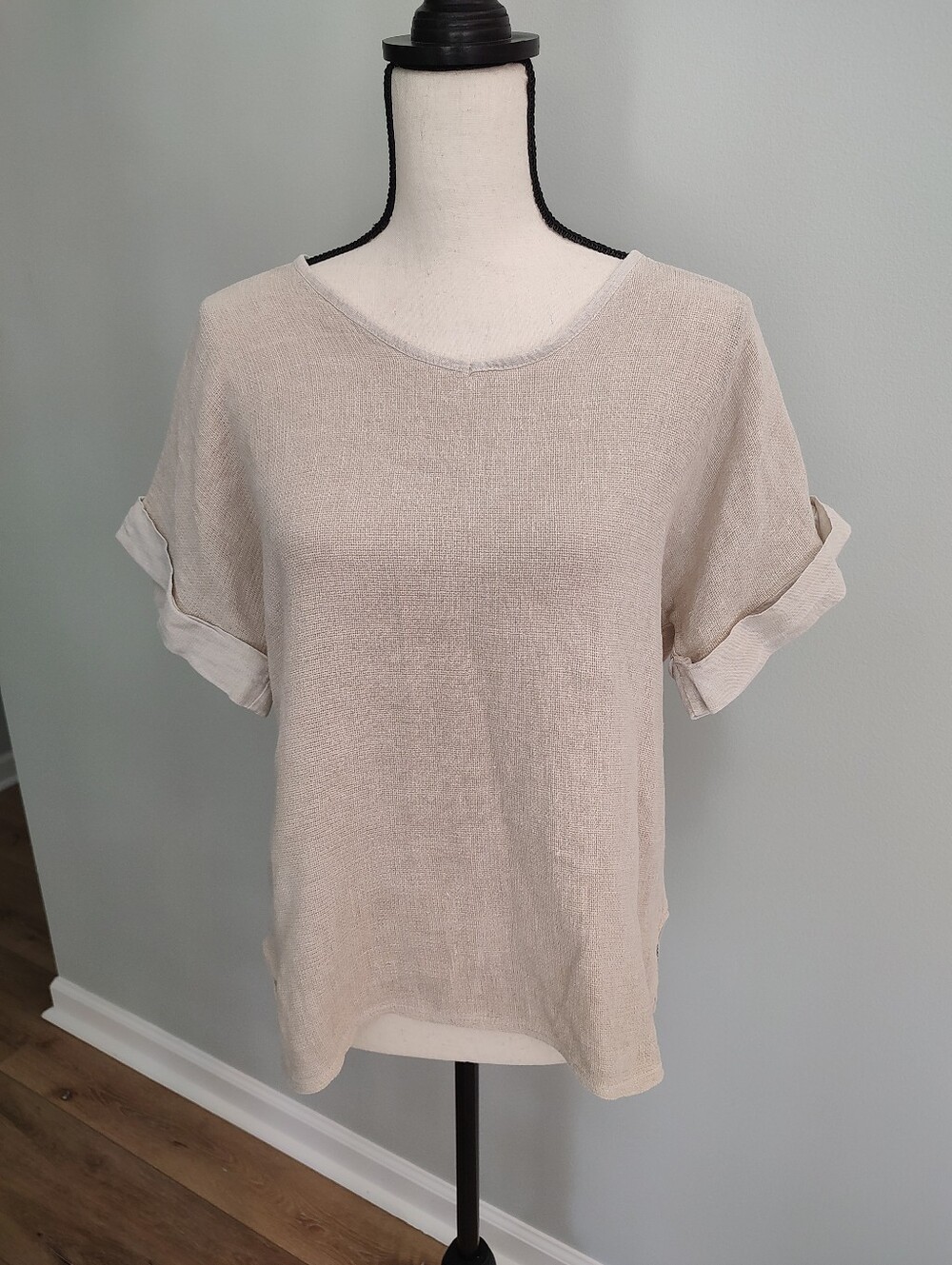Tempo Paris Champagne Tan Large Weave Linen Short Roll Sleeve Top S